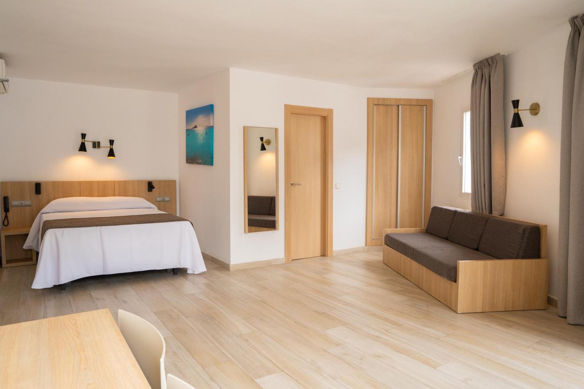 Sunside Ibiza Studios - Only Adults- Formerly Known As Central Park San Antonio  Luaran gambar