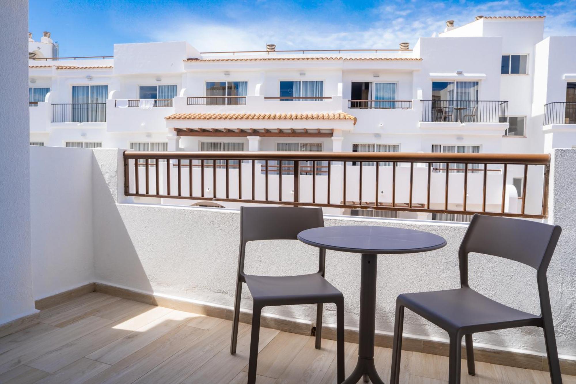 Sunside Ibiza Studios - Only Adults- Formerly Known As Central Park San Antonio  Luaran gambar